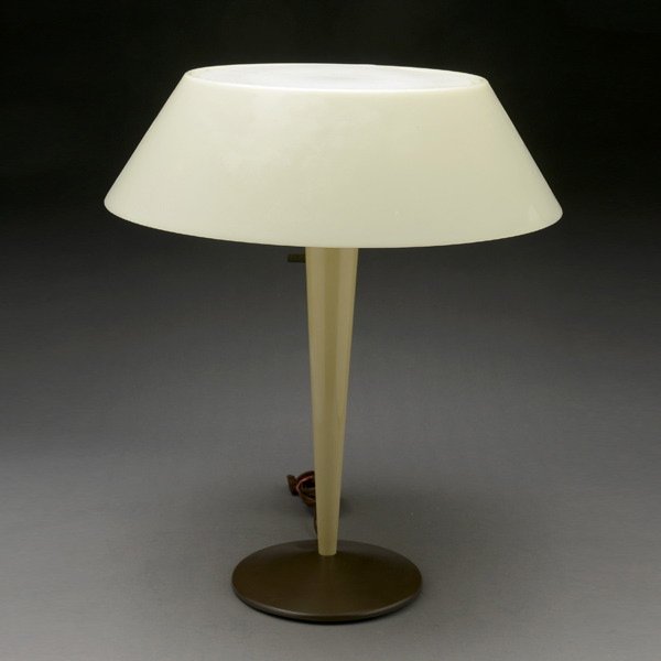 Table Lamp with Tapered White Poleax Shade: Table Lamp with Tapered White Poleax Shade. Table lamp with tapered white poleax shade, Kurt Versen classic design for Lightolier, complete vintage example. Dimensions: 21.5 inches in height, 18 inche