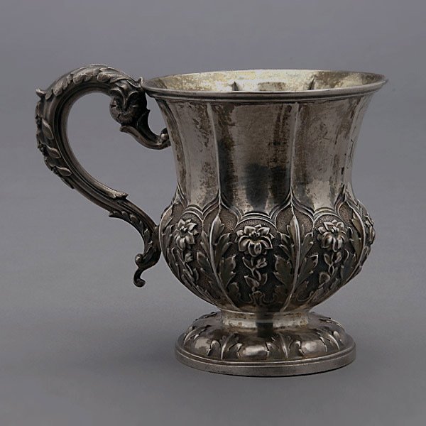 Victorian Floral Repousse Sterling Cup: Victorian Floral Repousse Sterling Cup, Edward Edward Jnr., John and William Barnard, Circa 1831 {Total silver weight 3.87 troy oz; height 3 1/4 inches}
