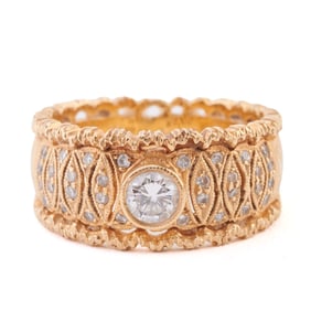 Diamond, 18k Yellow Gold Ring.