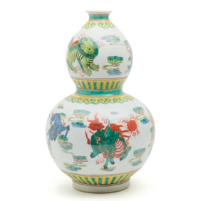 Chinese Famille Verte Double Gourd Vase in Box
