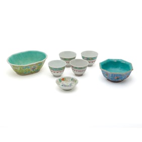 Lot of Seven Chinese Porcelains Teacups and Bowls