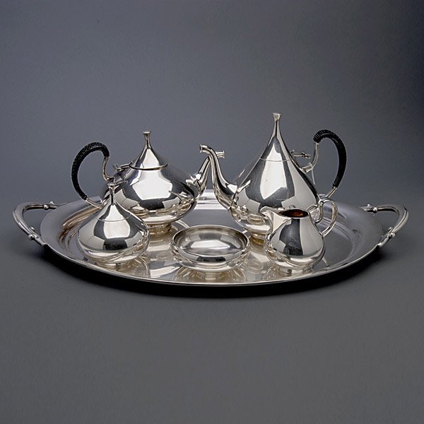 John Priph Pc Coffee & Tea Service with Tray: Modernist Reed & Barton Five Piece Coffee & Tea Service with Two Handled Tray, Cast after design of John Priph {Height of coffee pot: 8 inches; Length of tray 25 inches}