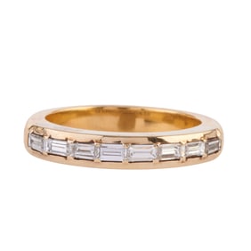 Diamond, 18k Yellow Gold Ring.