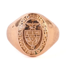 14k Yellow Gold Class Ring.