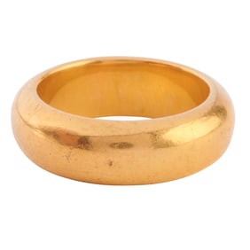 European 22k Yellow Gold Band.