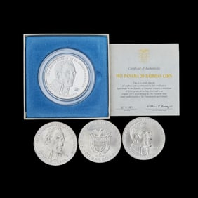 1971 Republic of Panama Sterling Silver 20 Balboas (4)