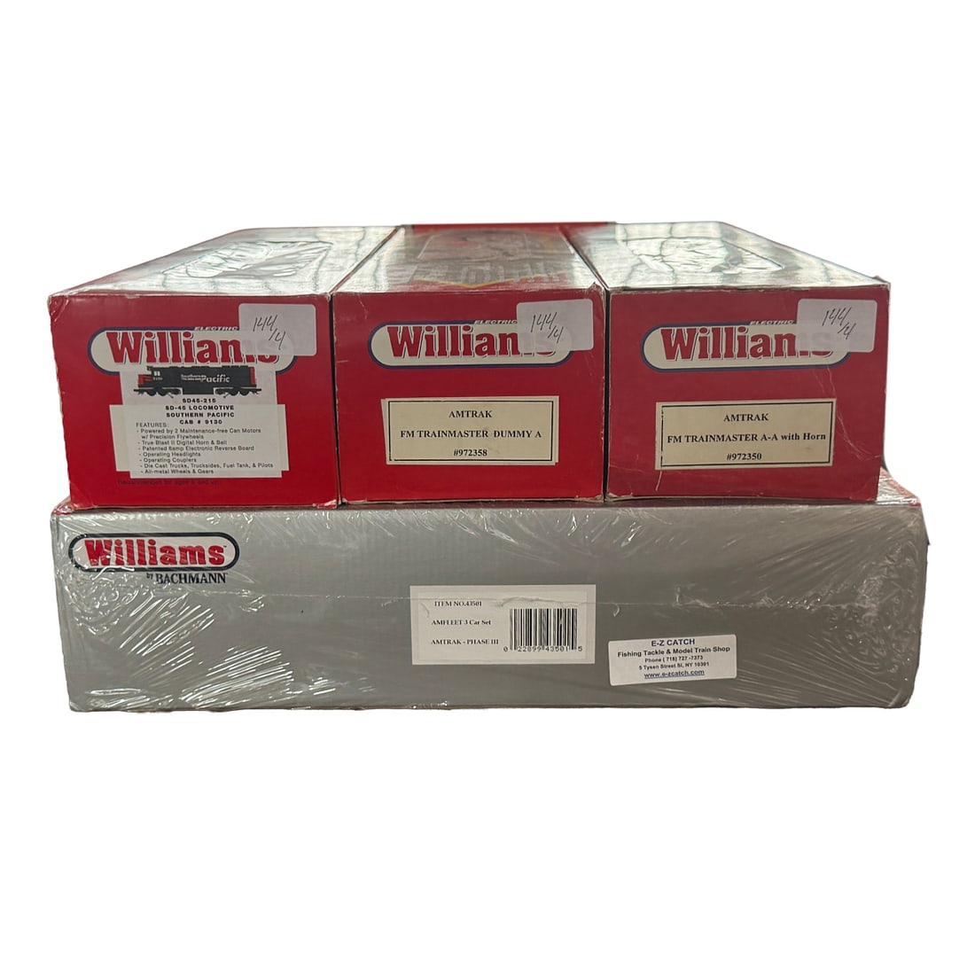 Williams Amtrak and SP Locomotives and Car Set. (1 of 1)