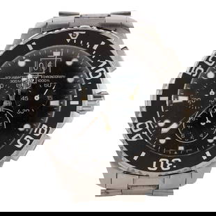Tag Heuer Aquaracer Chronograph Stainless Steel Wristwatch: Tag Heuer Aquaracer Chronograph Stainless Steel Wristwatch. DIAL: Round, black, round luminous hour markers, outer luminous minutes track, date aperture at 12 o'clock, three subsidiary dials at 3,