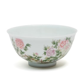 Chinese Famille Rose Porcelain Bowl