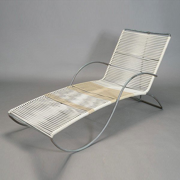 Walter Lamb Bronze Framed Garden Chaise.: Walter Lamb Bronze Framed Garden Chaise. Manufactured by Brown and Jordan. Measures approximately 66 inches in length, 36 inches in height and 33 inches in width.