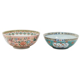 Two Chinese Wucai Porcelain Bowls