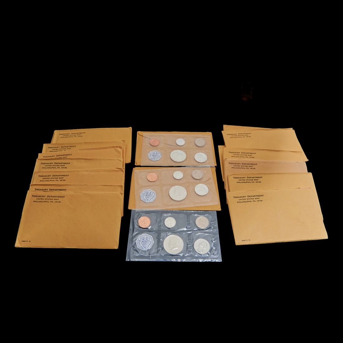 US 1964 Uncirculated Sets Philadelphia Mint (19) (1 of 3)