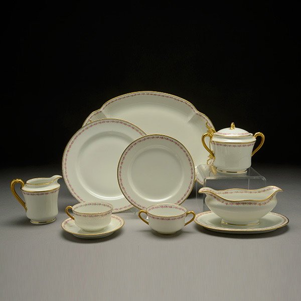 Haviland Limoges Dinner Service:: Haviland Limoges Dinner Service with Gilt and Floral Borders: Including eighteen dinner plates (diameter 9 1/2 inches); seventeen salad plates (diameter 8 5/8 inches); fifteen bread and butter plates 