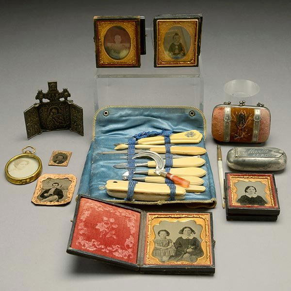 Group of Ladies Personal Effects: Group of Ladies Personal Effects: Including four cased daguerreotypes; two loose daguerreotypes; oval framed portrait; small icon of Madonna and child; ivorine manicure kit; a mother of pearl pen; sma