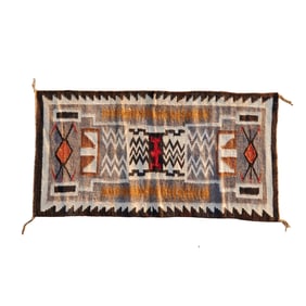 Navajo Dine Storm Runner Rug. 2' 5" by 4' 6"