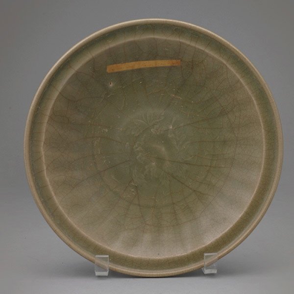 A Longquan Celadon-Glazed Charger, Yuan/Ming