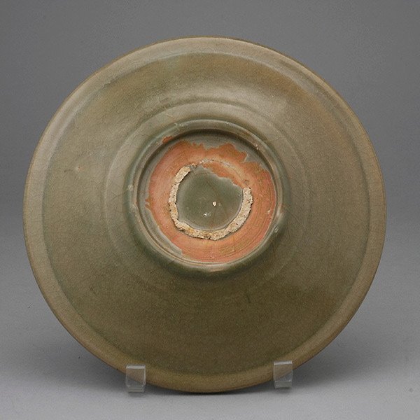 A Longquan Celadon-Glazed Charger, Yuan/Ming - 2
