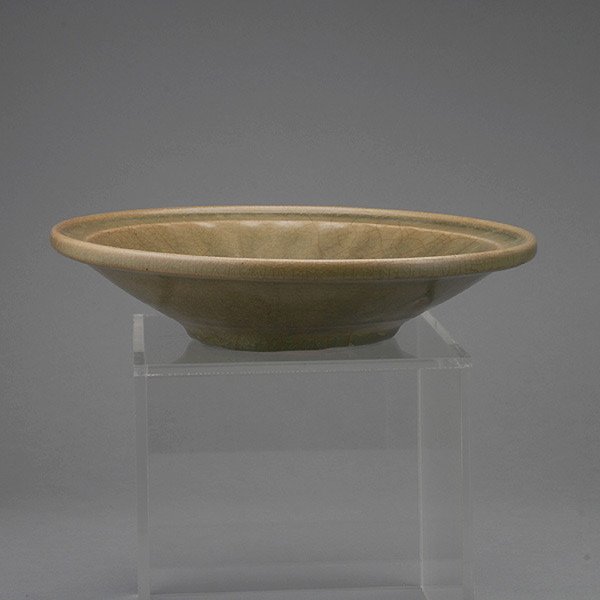 A Longquan Celadon-Glazed Charger, Yuan/Ming - 4