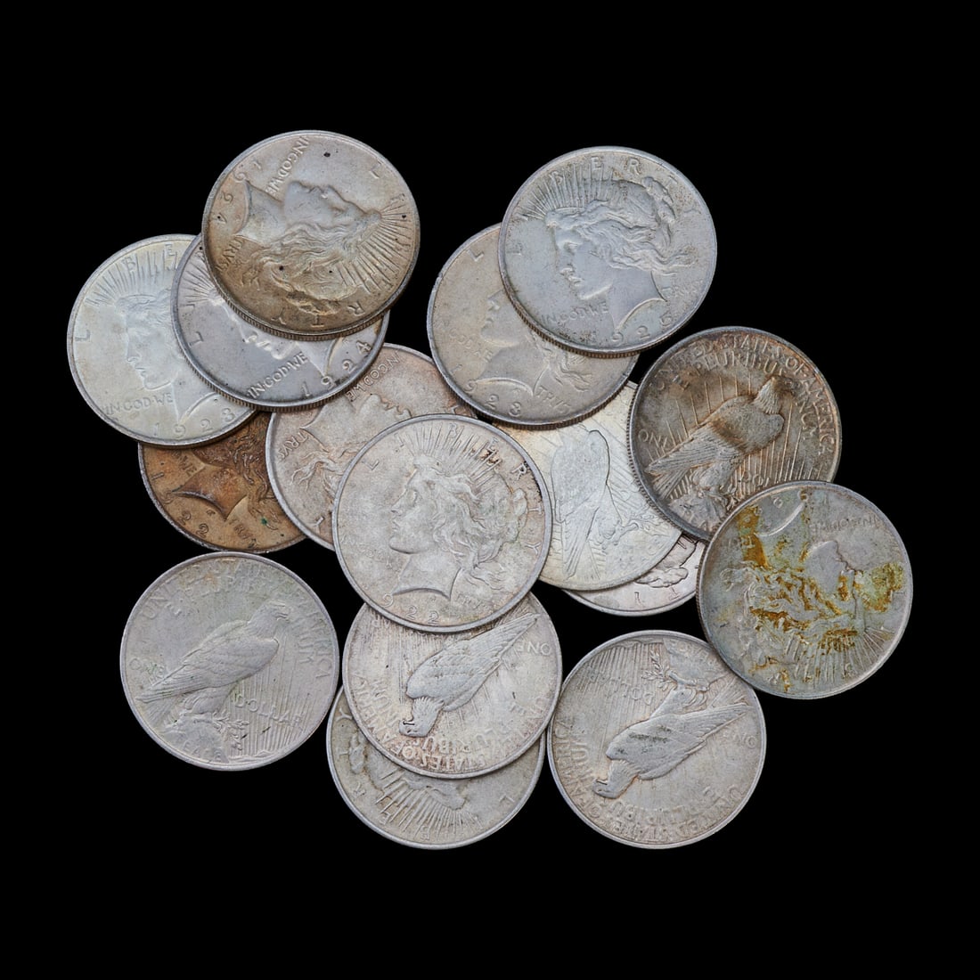 US Peace Dollars (16): US Peace Dollars (16) Common dates, mixed condition.