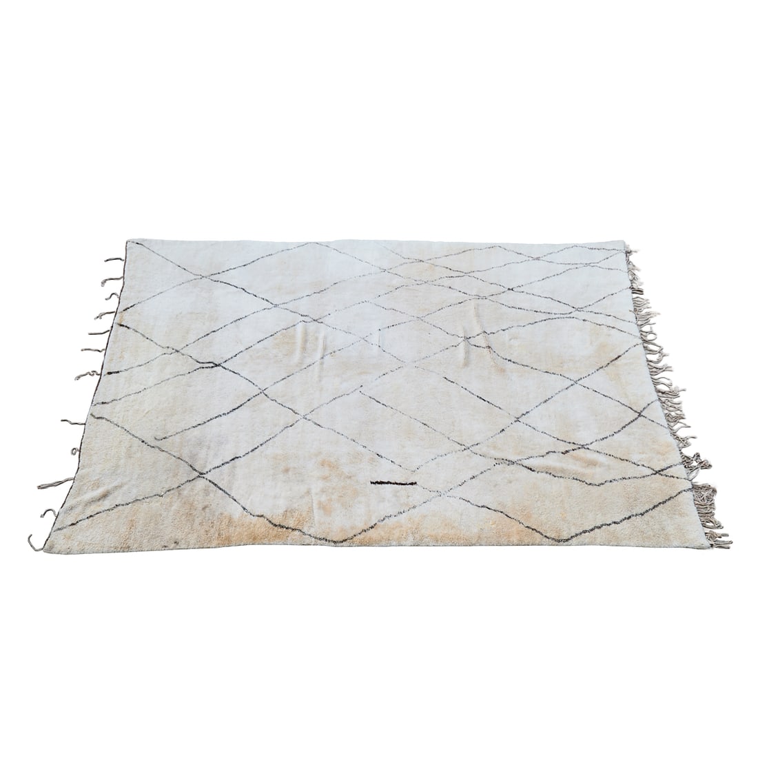 F J Hakimian Berber Off White Carpet with Warm Black Diamonds 13' x 19'9": F J Hakimian Berber Off White Carpet with Warm Black Diamonds .{Approximate dimensions:13' x 9'9" including fringe.}.