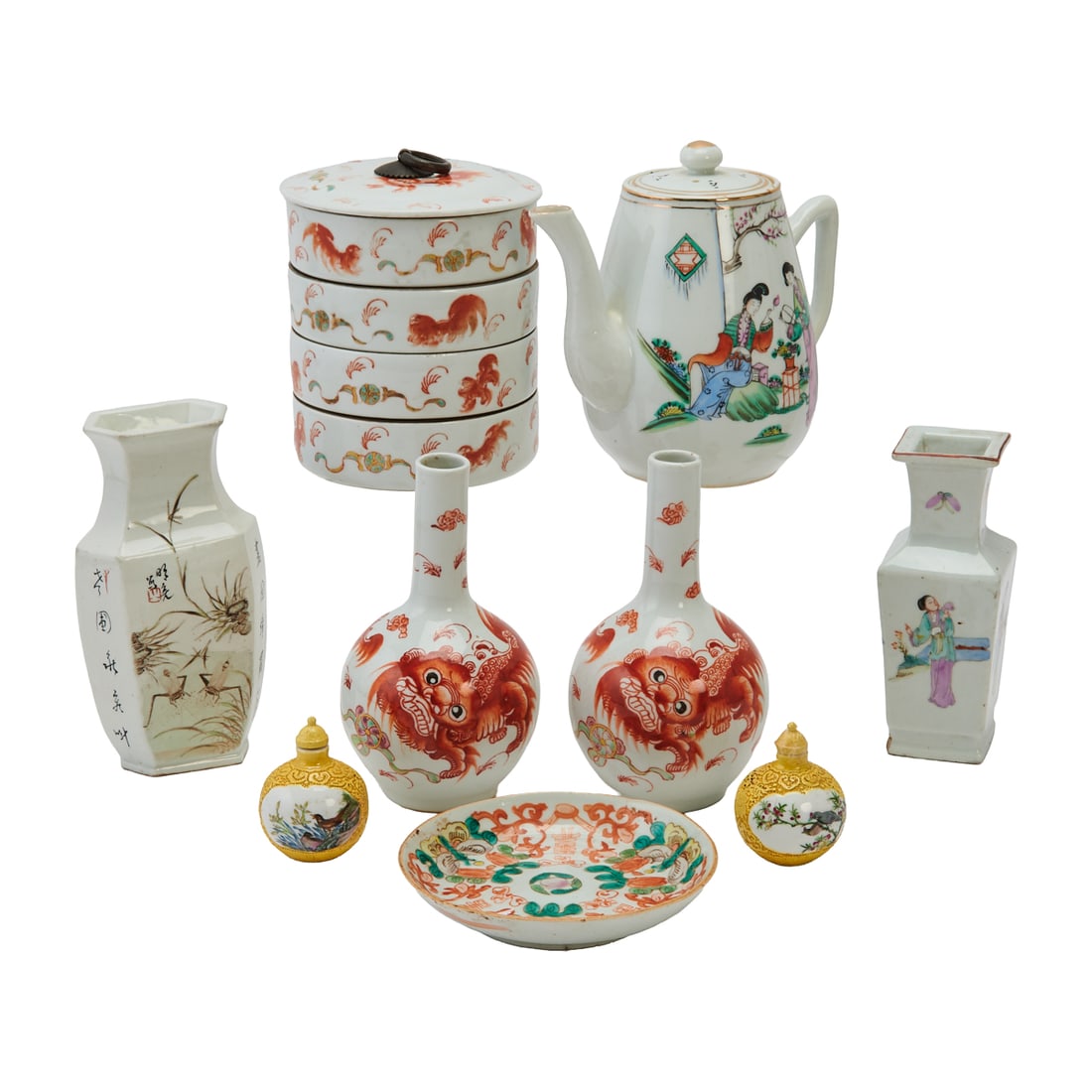 Group of Chinese Famille Rose Porcelain Items (1 of 9)