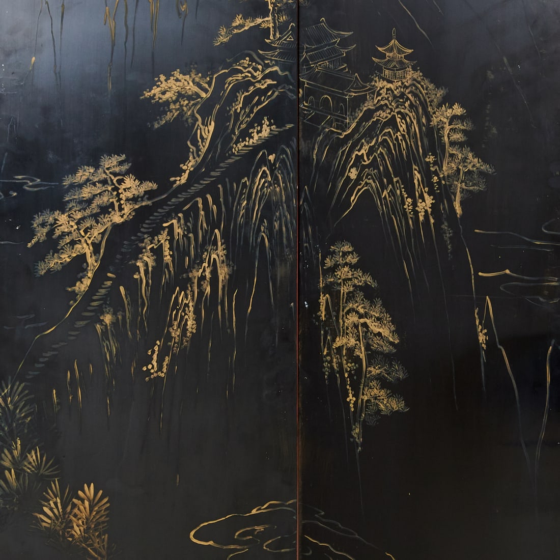 Chinese Export Red Lacquer and Gilt Six-Panel Screen - 6