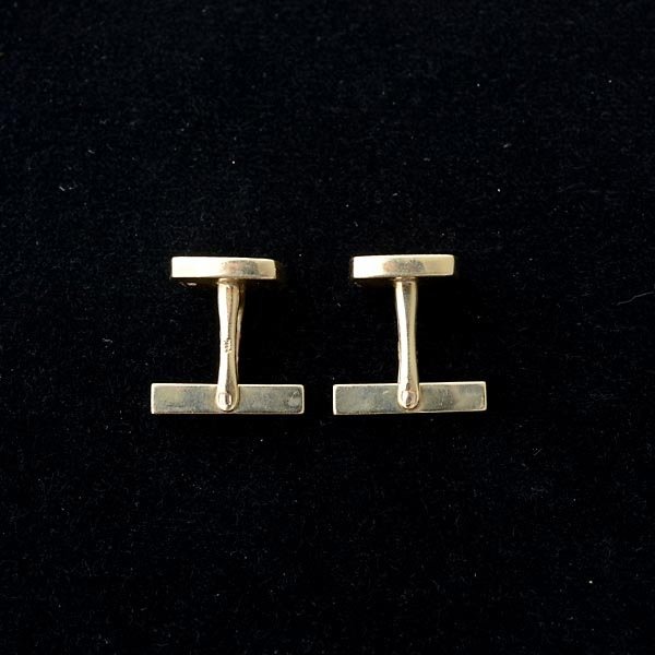 PAIR OF 14K YELLOW GOLD CUFFLINKS. - 3