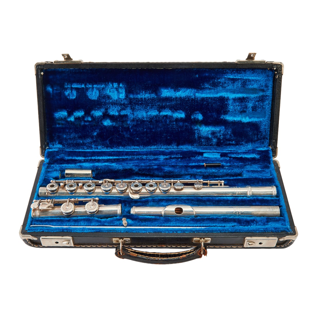 Verne Powell Handmade Sterling Silver Flute: Verne Powell Handmade Sterling Silver Flute.Marked with VQP maker mark in triangular surround, over "VERNE Q. POWELL / BOSTON / 618". Includes lined case.{Approximate dimensions: 26 1/2" long x 1
