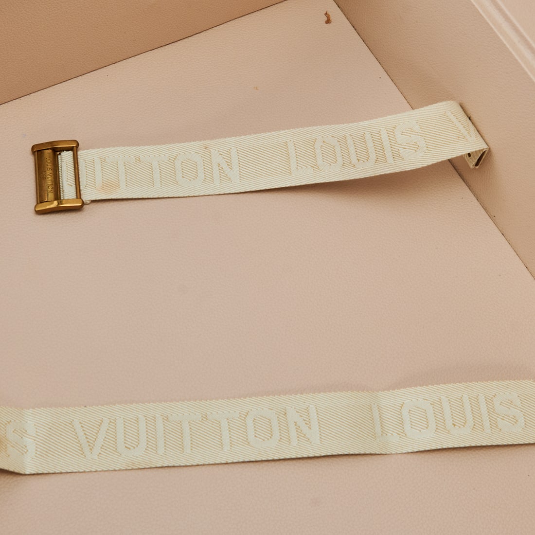 Two Louis Vuitton Cases - 4