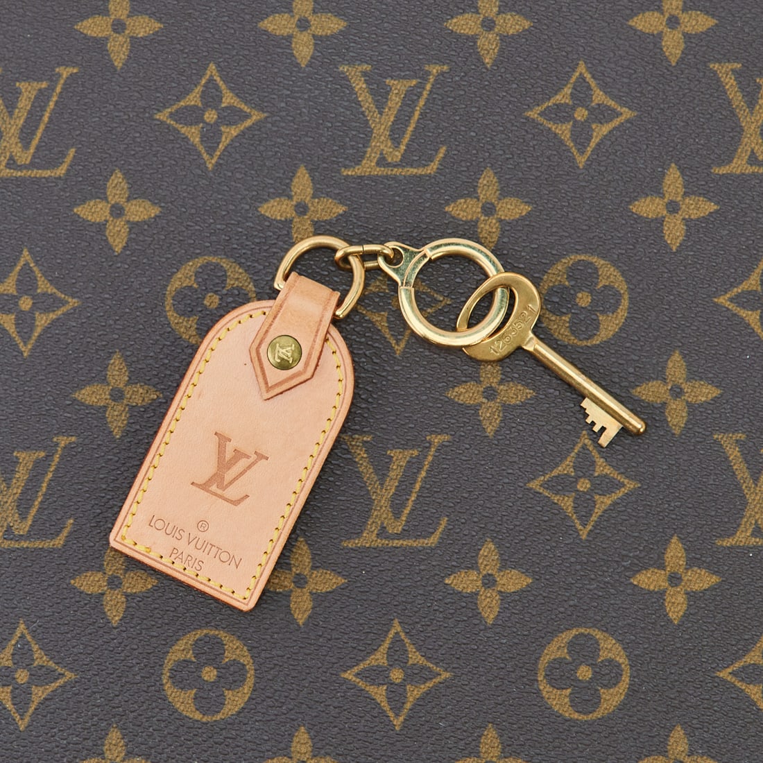 Two Louis Vuitton Cases - 9