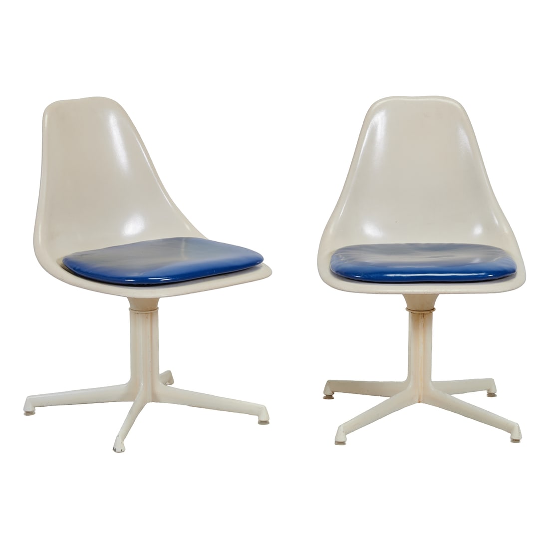 Set of Six Fiberglass Burke Tulip Chairs, the molded, flecked white seats over the white painted (1 of 4)