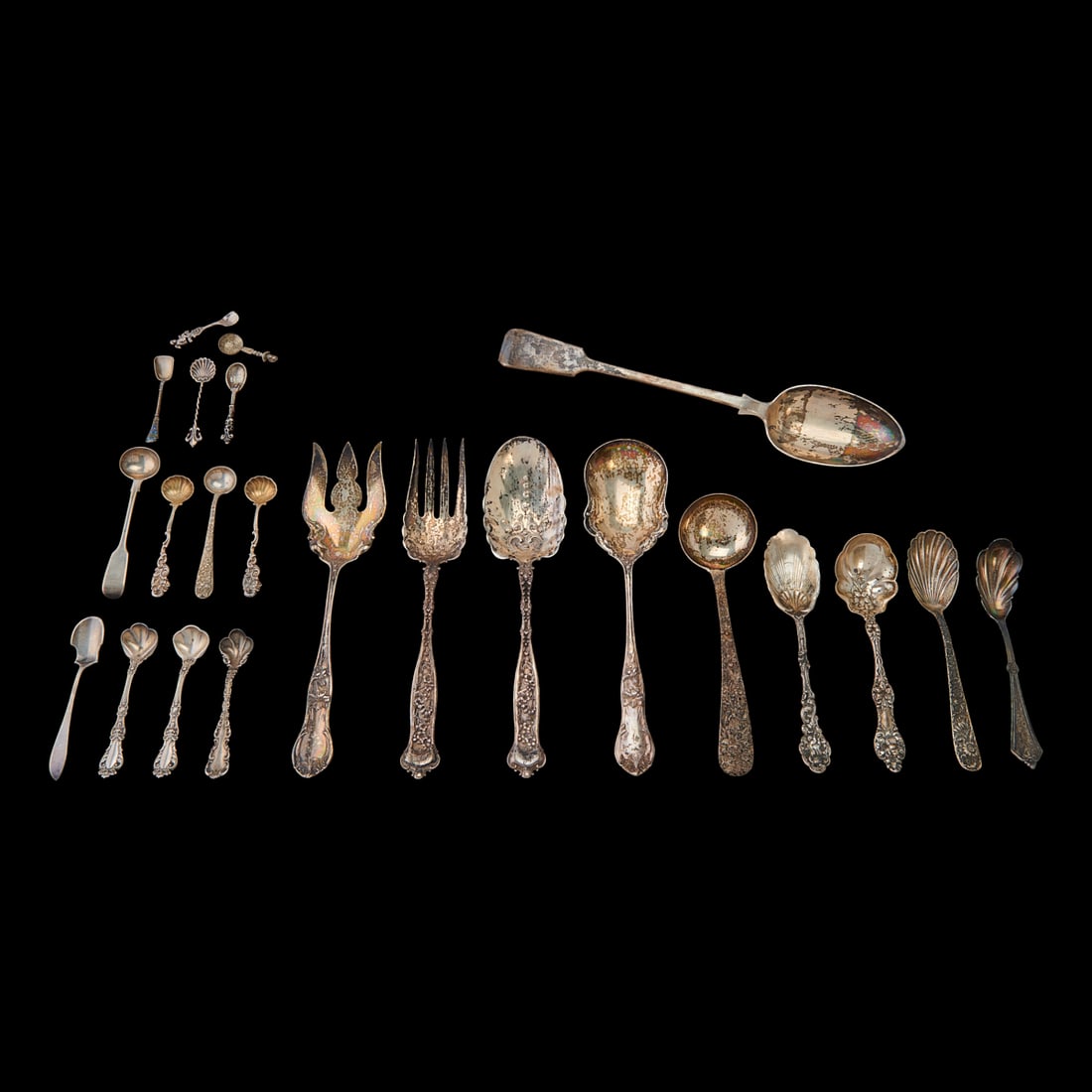 Assorted Sterling Silver Flatware Articles.. Comprising flatware pieces in various sizes and (1 of 6)