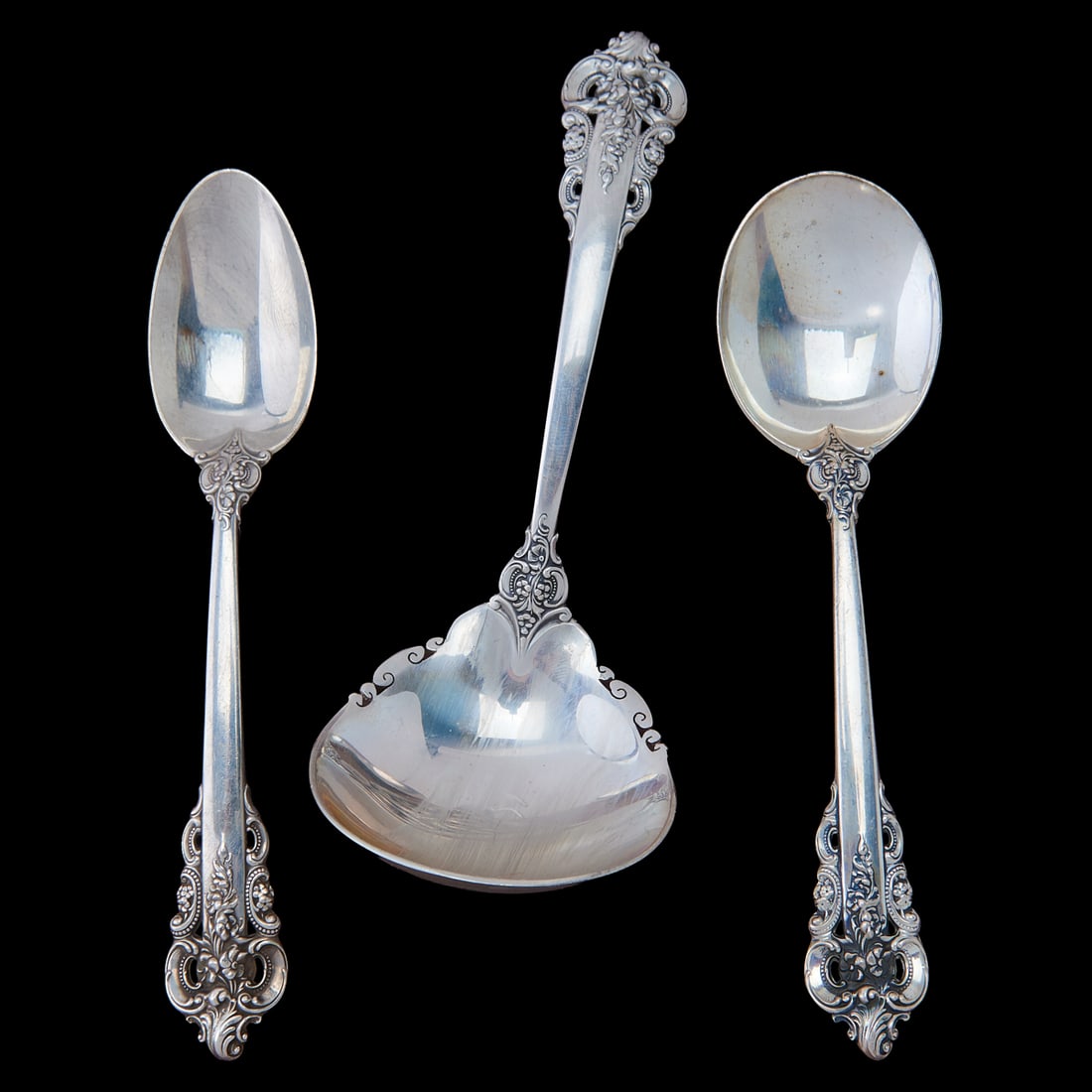 Wallace Grande Baroque Sterling Silver Flatware Service - 2