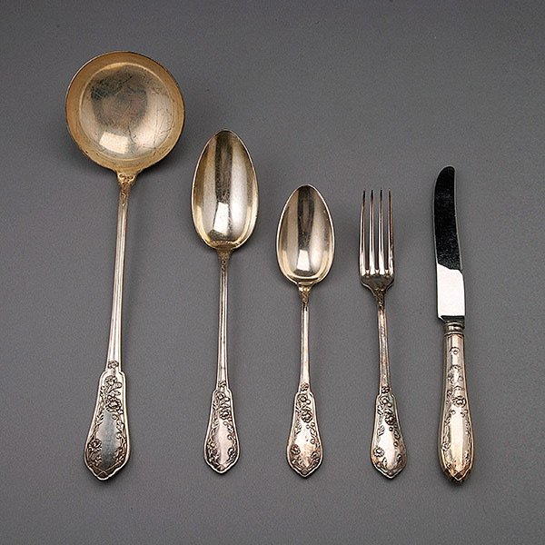French Plated Flatware Service: French Plated Flatware Service With Daisy Decoration: Including twelve dinner forks {length 8 1/4 inches}; twelve dinner knives {length 10 1/4 inches}; eleven table spoons {length 8 1/2 inches}; one s
