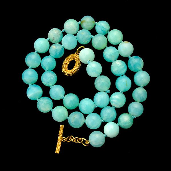 OPAL, 18K YELLOW GOLD NECKLACE. - Oct 06, 2013 | Michaan's Auctions in CA