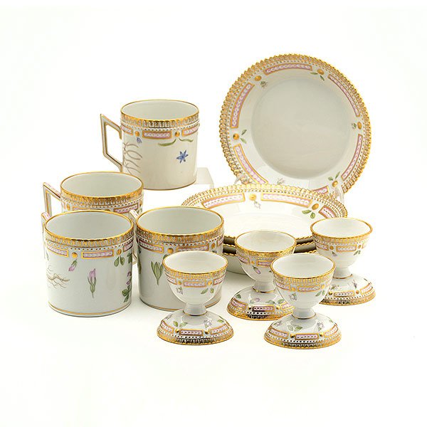 Four Flora Danica Teacups & Saucers, and Four Egg Cups: Suite of Four Flora Danica Teacups & Saucers, and Four Egg Cups. Each cup marked on base 20/3512/3513, with Latin specimen names: Potentilla Verna Horn; Scilla bifolia Oed.; Trigonella ornithopedides 
