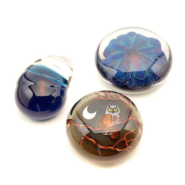 Four Paperweights: Four Paperweights: Including a JB spider web; an Eickholt blue sponge, 2001 {diameter 4 inches}; an Orient & Flume owl, 95/250; and a shell form paperweight, 1992