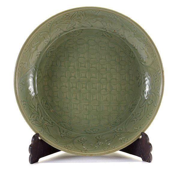 A Large Longquan Celadon-Glazed Charger, 15th Century (1 of 5)