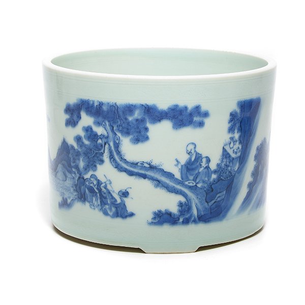 An Underglaze Blue Brush Pot (1 of 5)