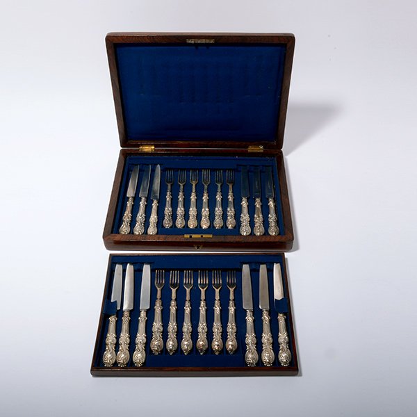 Continental Silver Flatware Service in Wood Case (1 of 7)