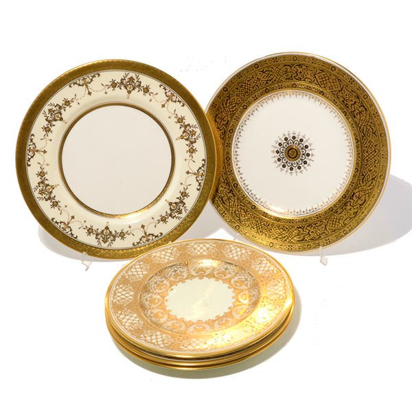 Set of Eleven Royal Doulton Plates and Two Minton (1 of 10)