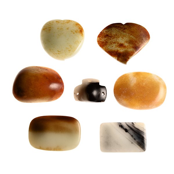 6 Jade & Hardstone Belt Buckles & a Belt Ornament, Qing (1 of 5)