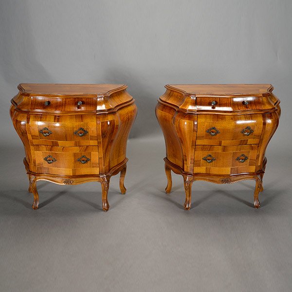 Pair of Venetian Bombe Walnut Commodes (1 of 5)
