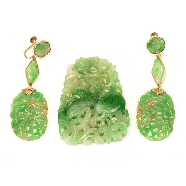Three Jadeite Jewelry Items (1 of 5)