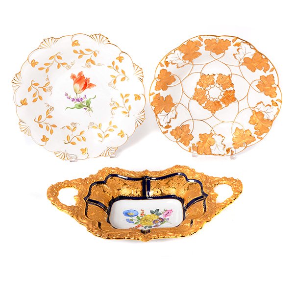 Three Gilt Decorated Meissen Porcelain Serving Bowls (1 of 10)