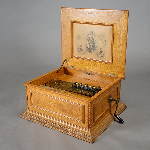Regina Double Comb Oak Cased Music Box (1 of 7)