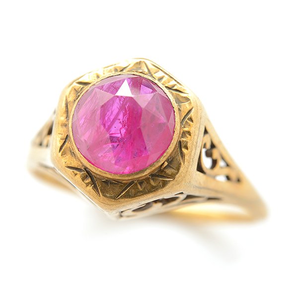Ruby, 10k Yellow Gold Ring. (1 of 4)
