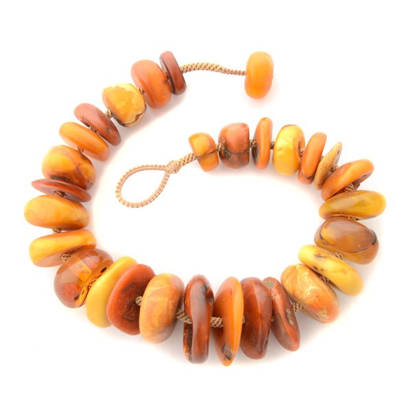 Tibetan Amber Bead Necklace. (1 of 3)