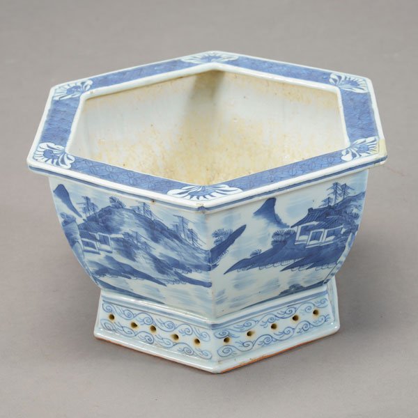 An Underglaze Blue Hexagonal Planter (1 of 4)