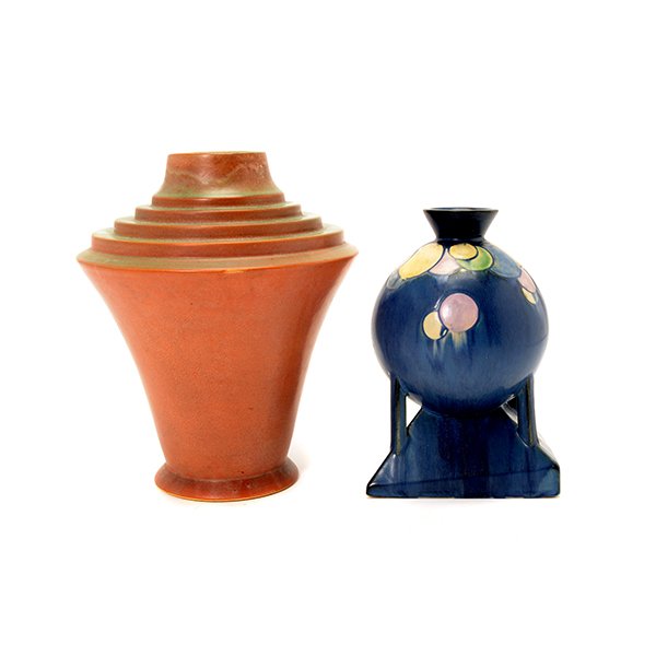 Two Roseville Pottery Art Deco Futura Vases (1 of 10)